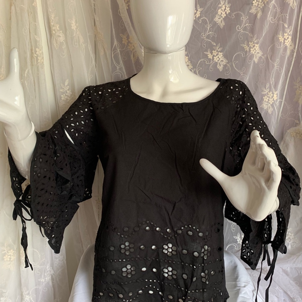 Black floral embroidery Blouse